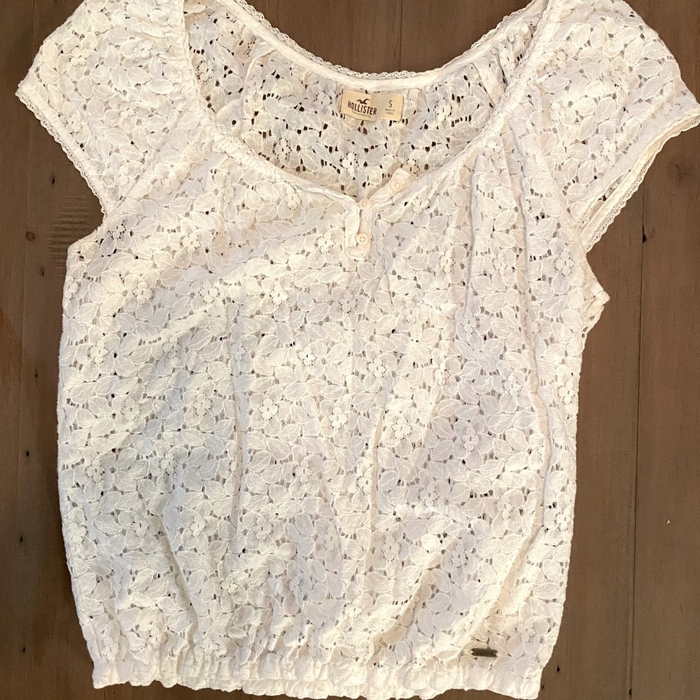 HOLLISTER White Eyelet Lace Top size small